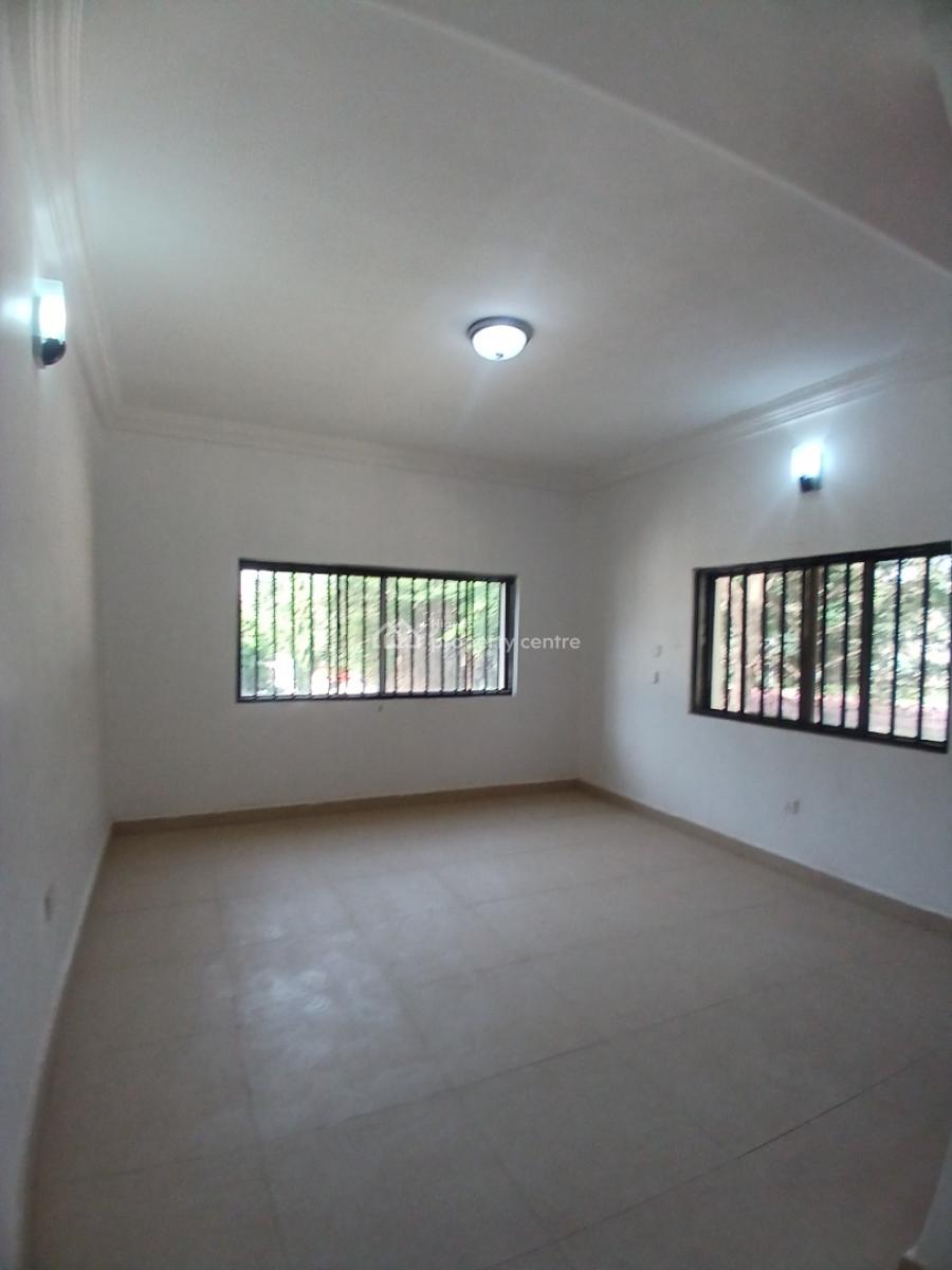 Well Renovated 3 Bedroom Block of Flat, Asokoro Abuja Diplomatic Zone, Asokoro District, Abuja, House for Rent