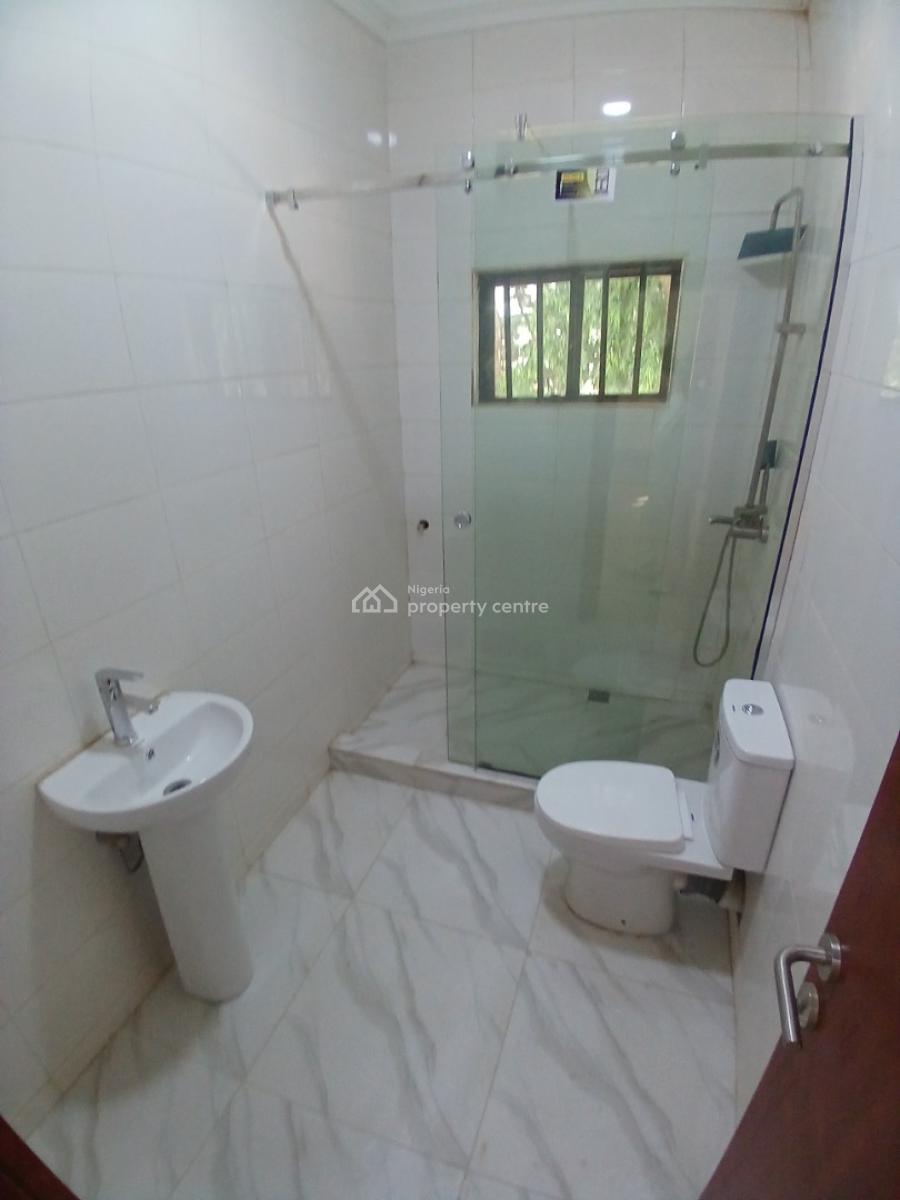 Well Renovated 3 Bedroom Block of Flat, Asokoro Abuja Diplomatic Zone, Asokoro District, Abuja, House for Rent