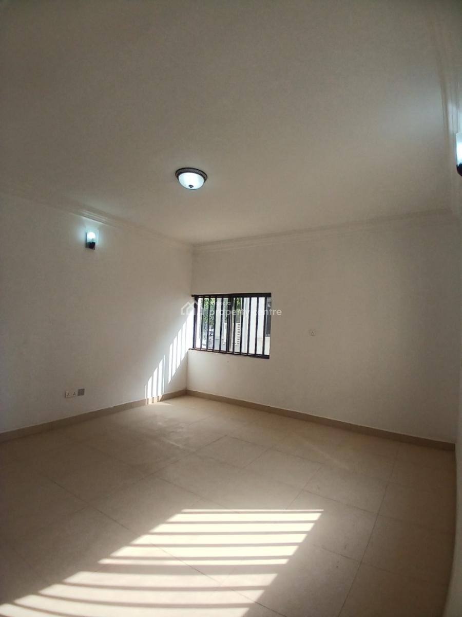 Well Renovated 3 Bedroom Block of Flat, Asokoro Abuja Diplomatic Zone, Asokoro District, Abuja, House for Rent