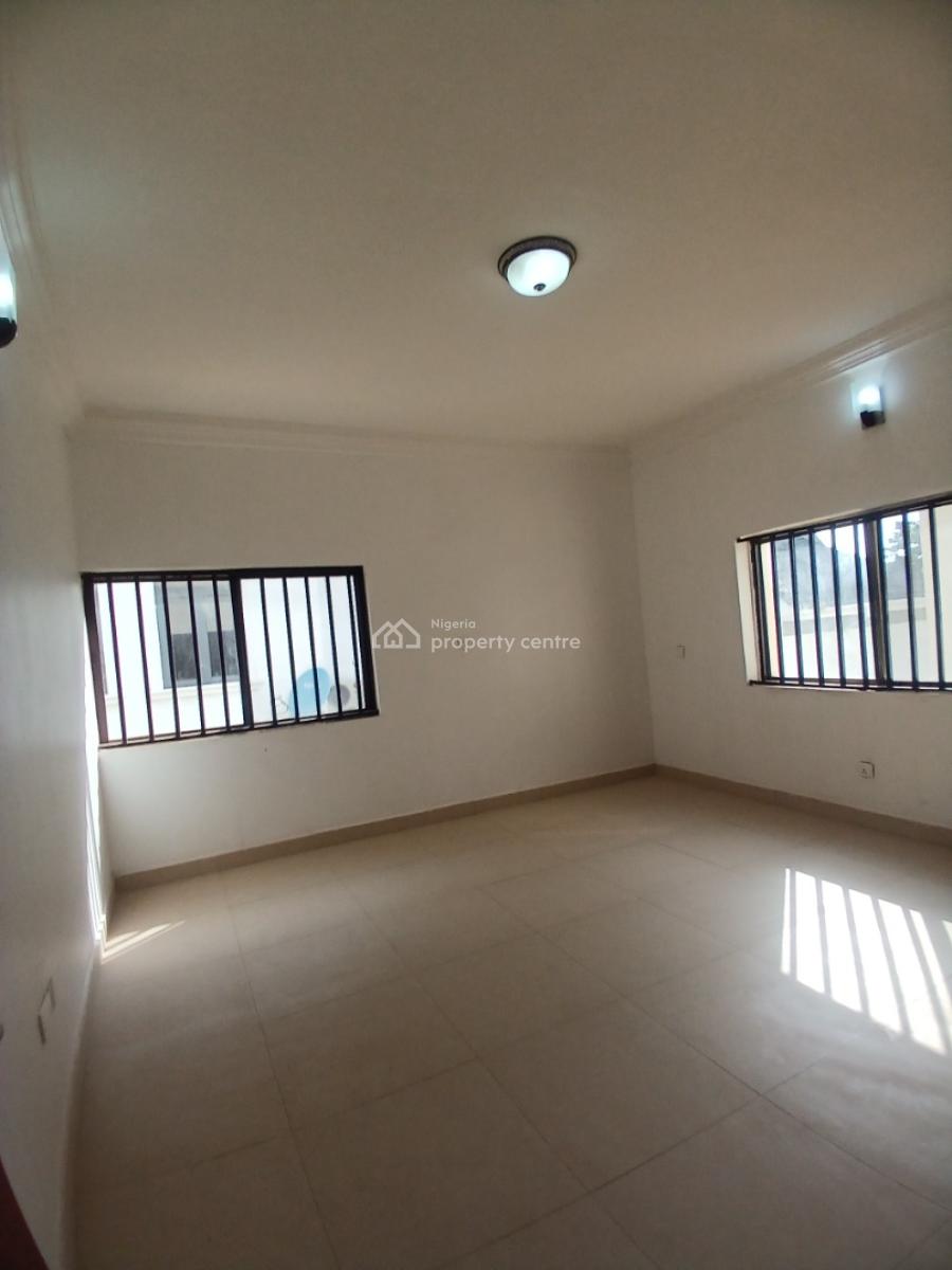 Well Renovated 3 Bedroom Block of Flat, Asokoro Abuja Diplomatic Zone, Asokoro District, Abuja, House for Rent