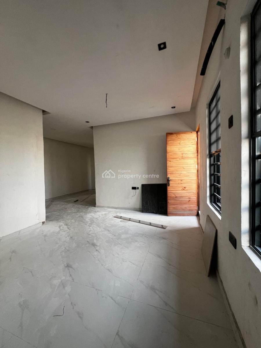 Newly Built 2/bedroom Apartments, Yaba, Yaba, Lagos, Flat / Apartment for Rent