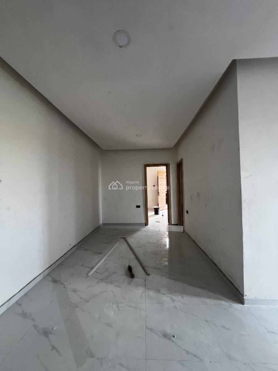 Newly Built 2/bedroom Apartments, Yaba, Yaba, Lagos, Flat / Apartment for Rent