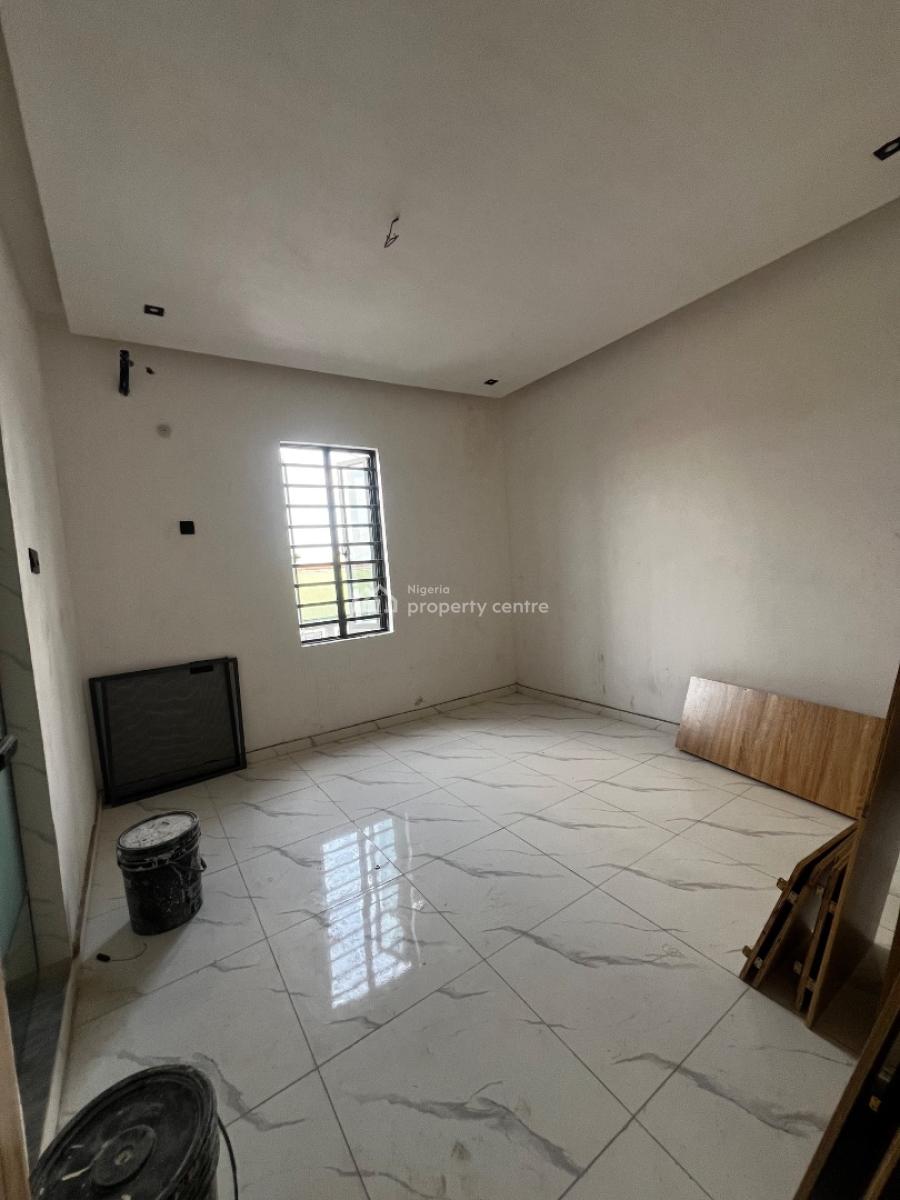 Newly Built 2/bedroom Apartments, Yaba, Yaba, Lagos, Flat / Apartment for Rent