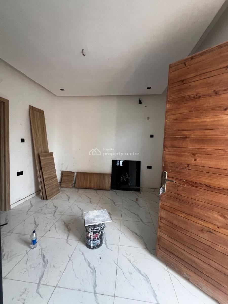 Newly Built 2/bedroom Apartments, Yaba, Yaba, Lagos, Flat / Apartment for Rent