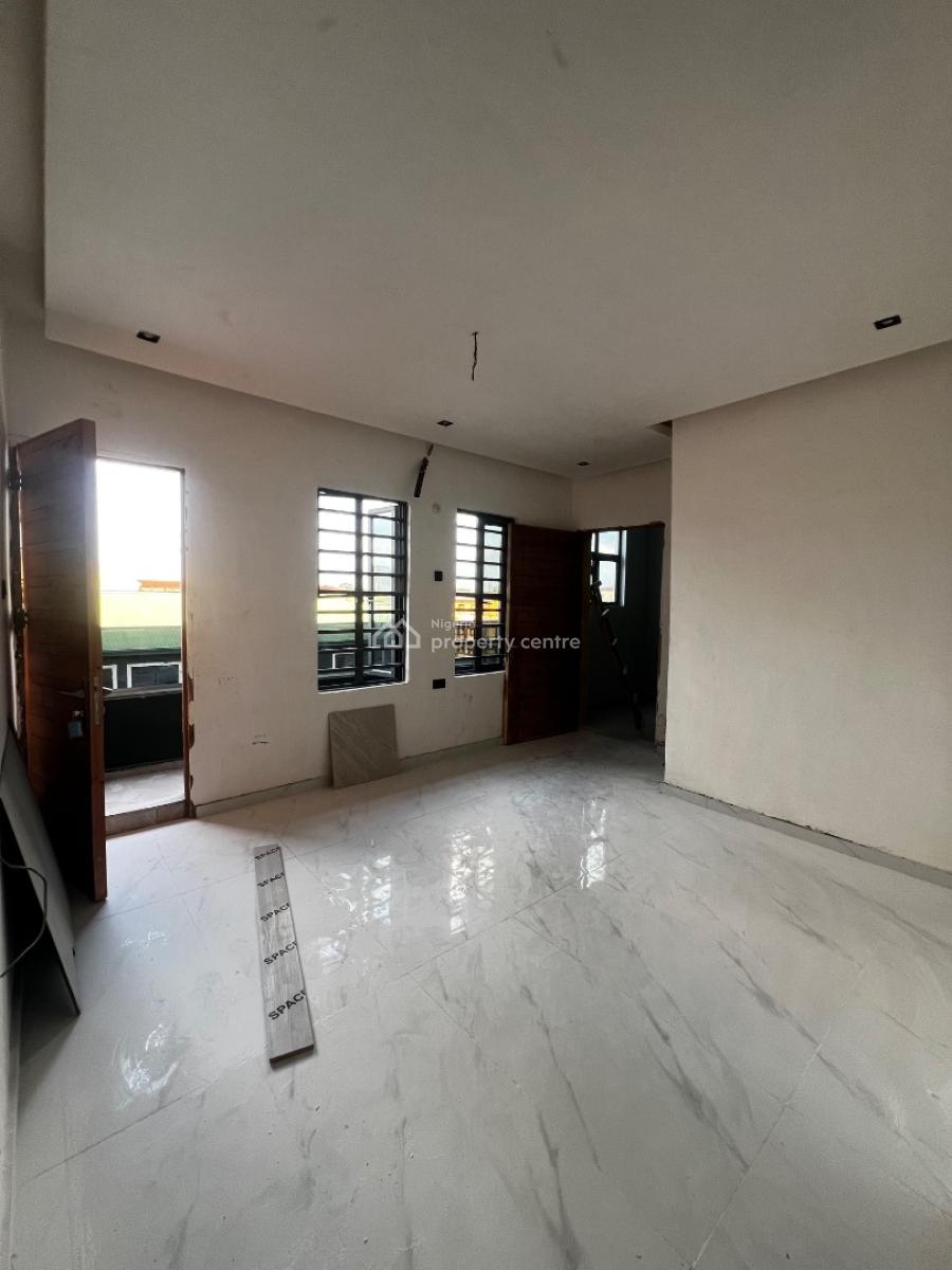 Newly Built 2/bedroom Apartments, Yaba, Yaba, Lagos, Flat / Apartment for Rent