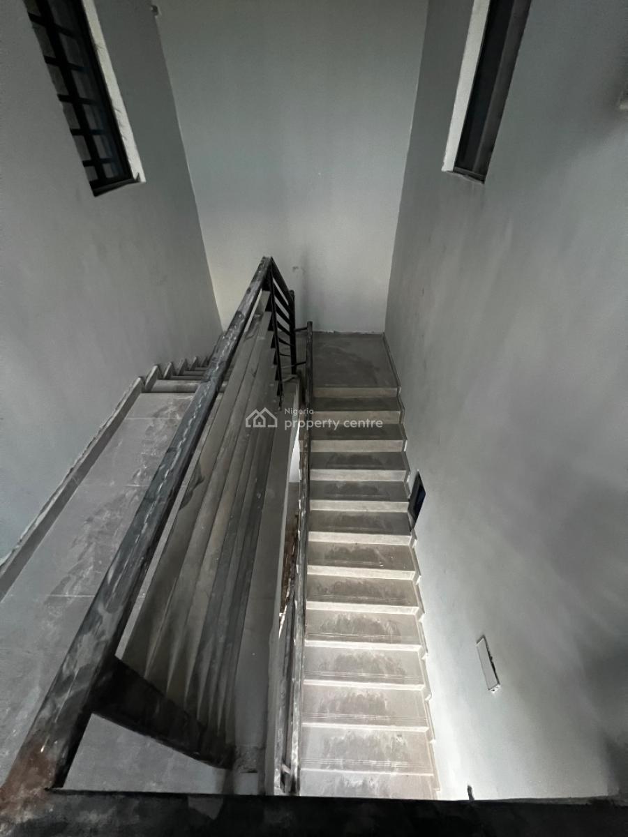 Newly Built 2/bedroom Apartments, Yaba, Yaba, Lagos, Flat / Apartment for Rent