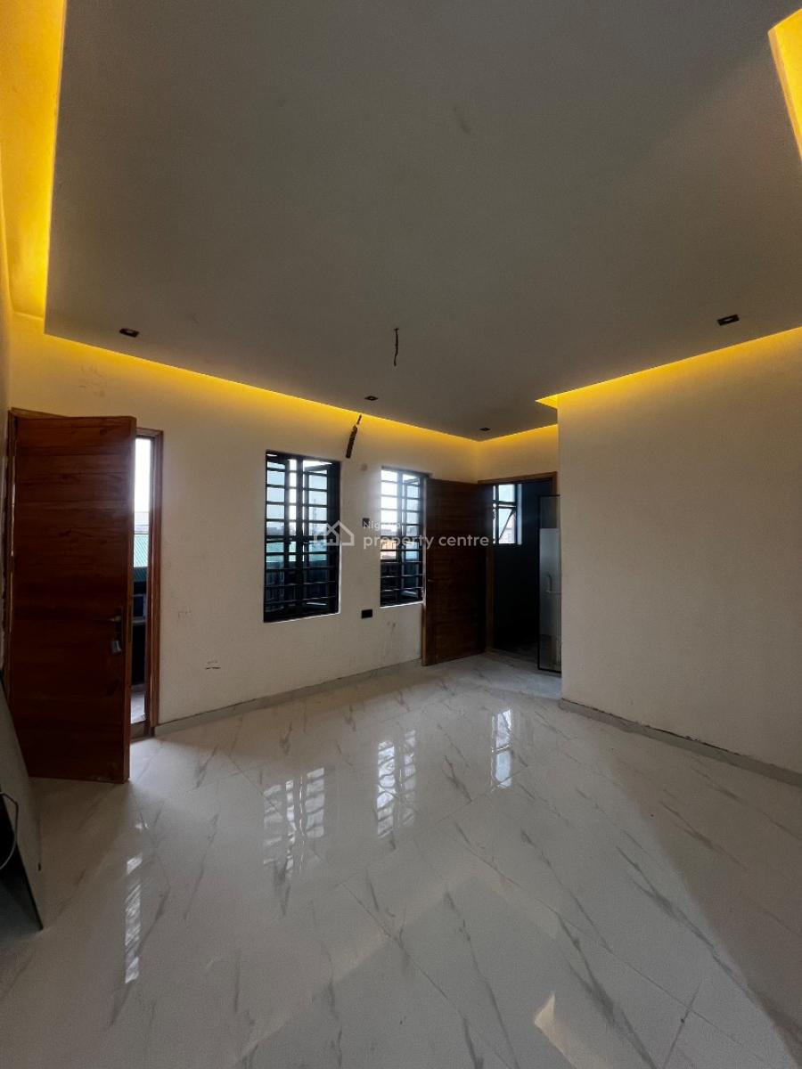 Newly Built 2 Bedroom Apartments, Yaba, Lagos, Flat / Apartment for Rent