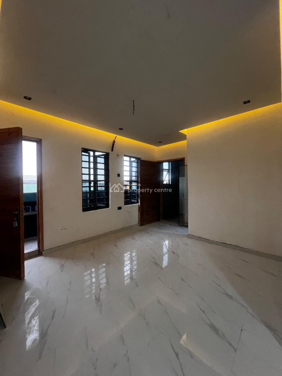 Newly Built 2 Bedroom Apartments, Yaba, Lagos, Flat / Apartment for Rent