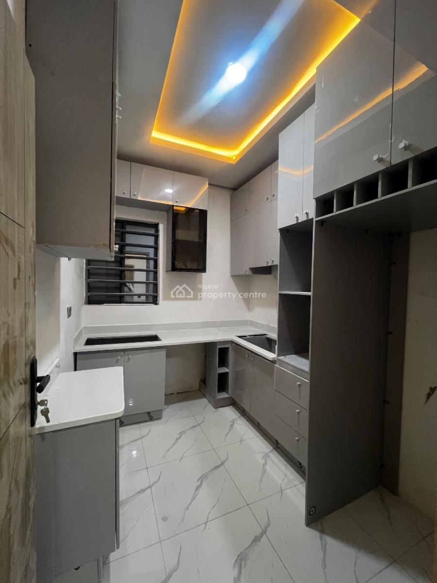 Newly Built 2 Bedroom Apartments, Yaba, Lagos, Flat / Apartment for Rent
