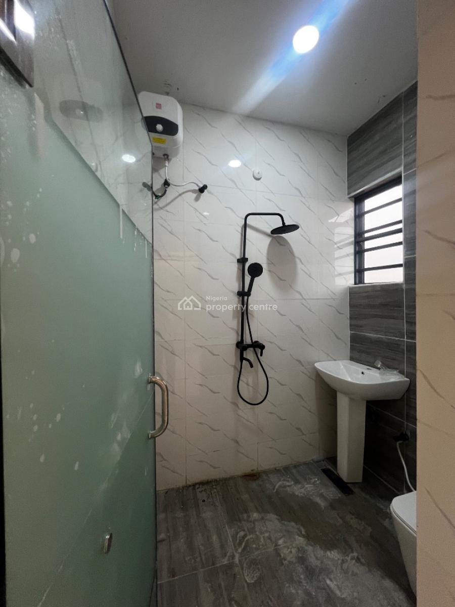 Newly Built 2 Bedroom Apartments, Yaba, Lagos, Flat / Apartment for Rent