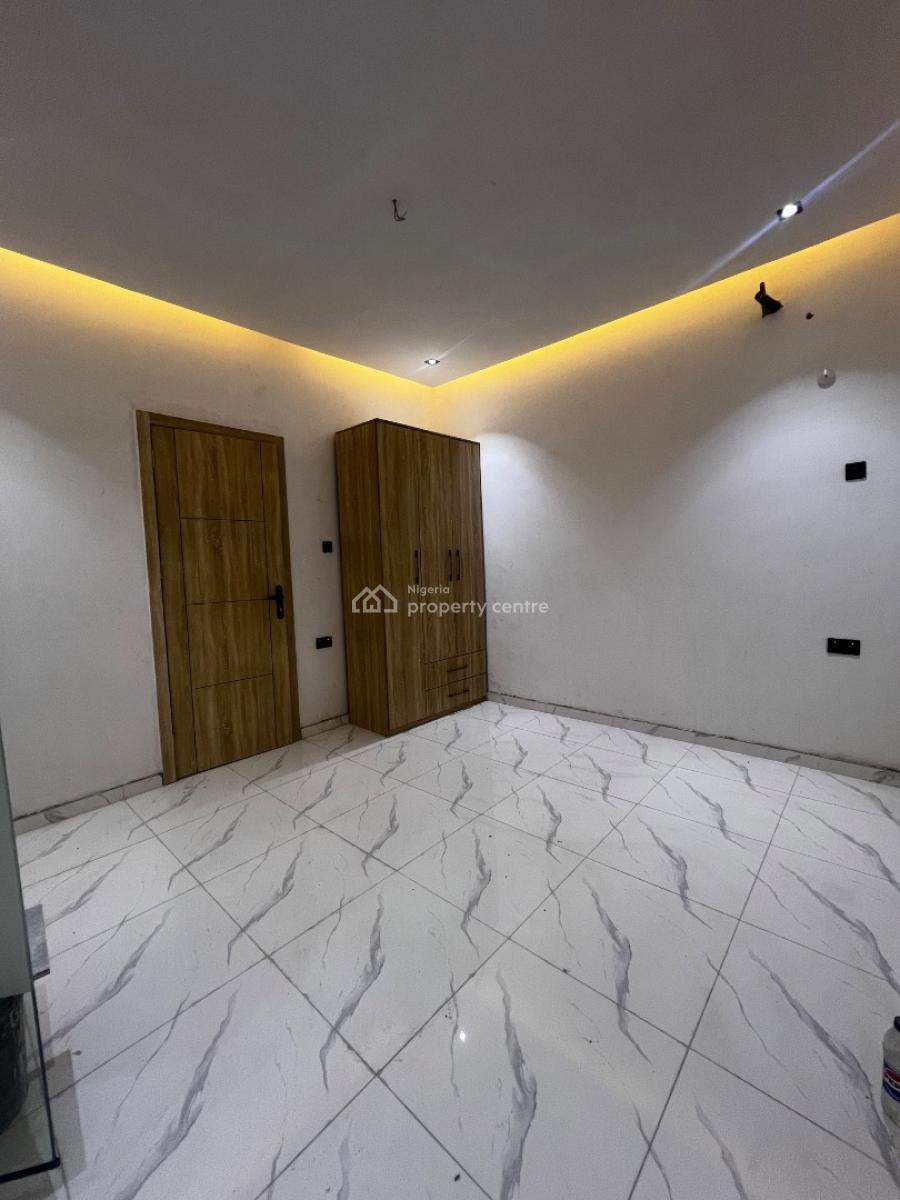 Newly Built 2 Bedroom Apartments, Yaba, Lagos, Flat / Apartment for Rent