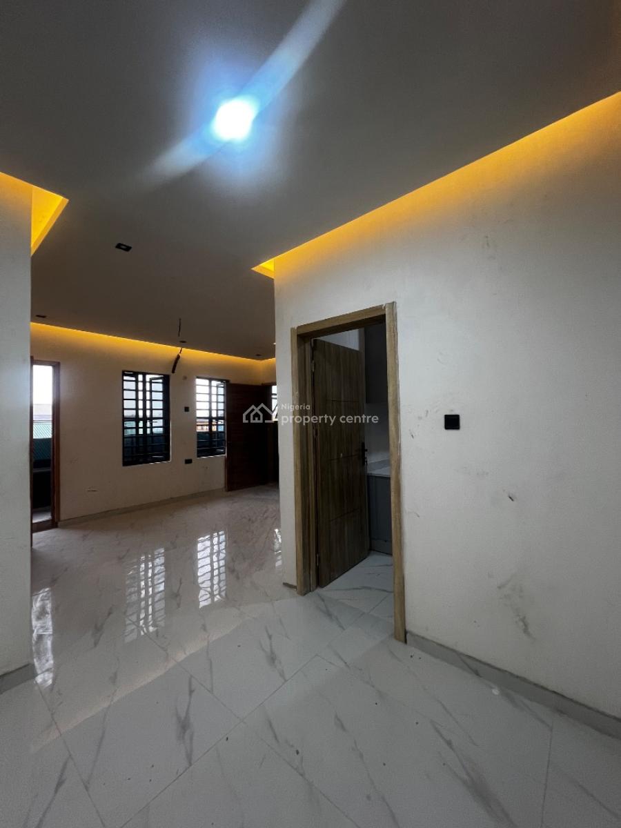 Newly Built 2 Bedroom Apartments, Yaba, Lagos, Flat / Apartment for Rent