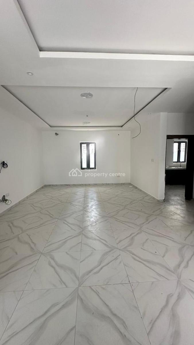 Luxury 4 Bedrooms, Ikota, Lekki, Lagos, Terraced Duplex for Sale