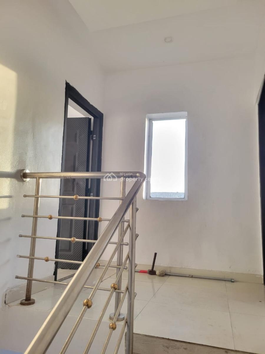 Luxury Standard Ensuit 2 Bedroom Apartment Up Floor, Badore, Ajah, Lagos, Flat / Apartment for Rent