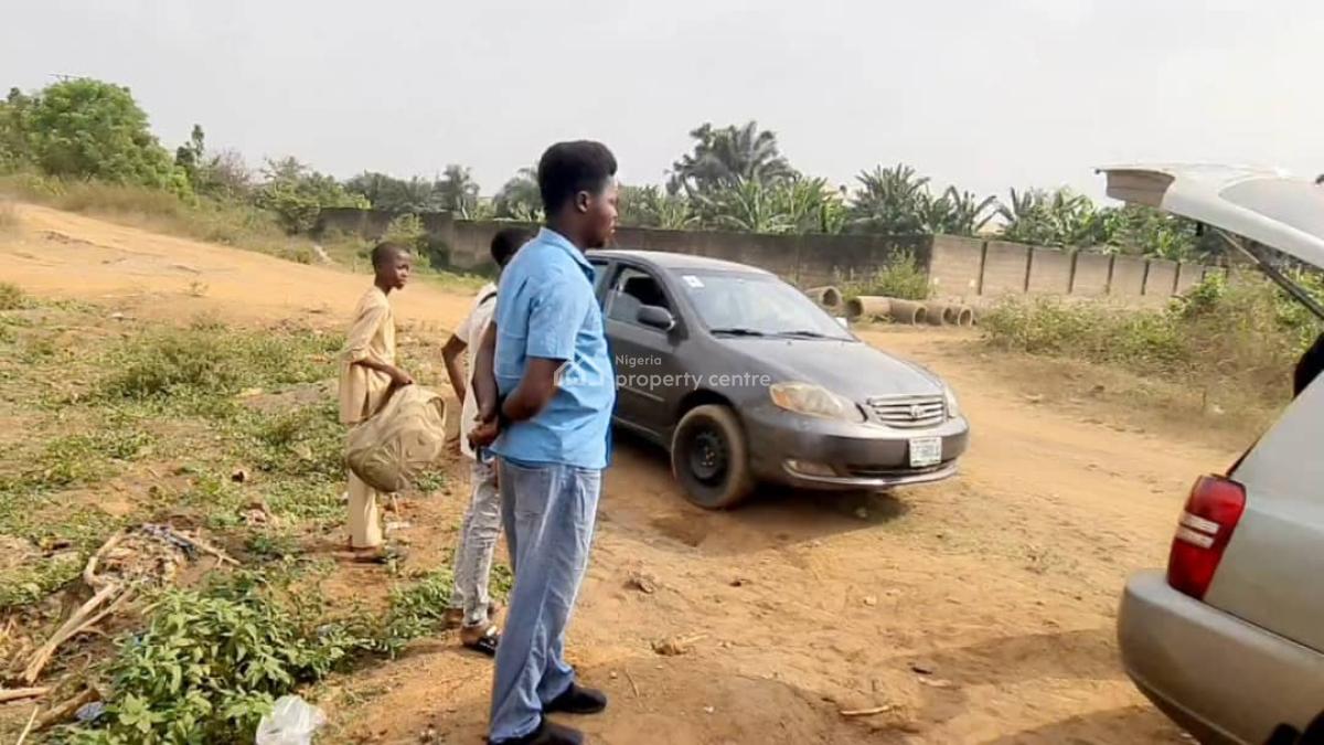 Buy and Estate Land in Gbajumos Court, Omituntun Estate, Inside Omituntun Estate, Ajoda New Town, Ibadan, Oyo, Mixed-use Land for Sale