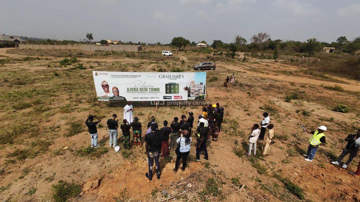 Buy and Estate Land in Gbajumos Court, Omituntun Estate, Inside Omituntun Estate, Ajoda New Town, Ibadan, Oyo, Mixed-use Land for Sale