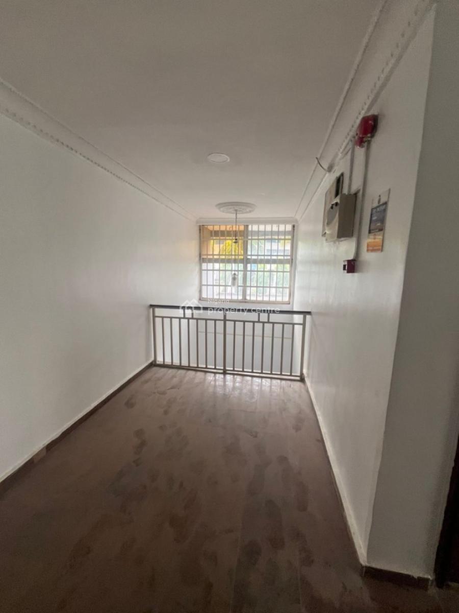 8bedroom Fully Detached Duplex with 2rooms Guest Chalet and a Basement, Asokoro District, Abuja, Detached Duplex for Rent