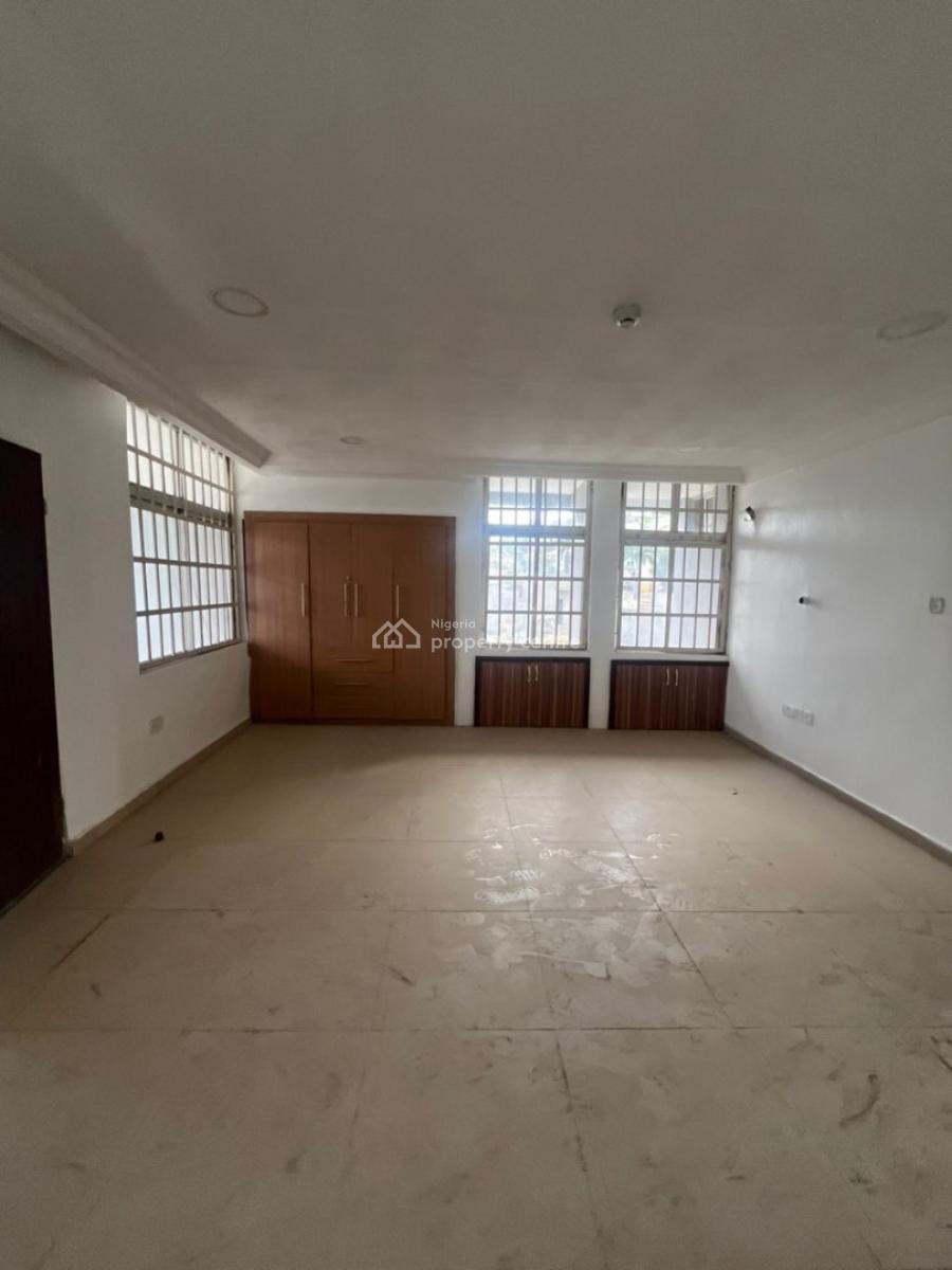 8bedroom Fully Detached Duplex with 2rooms Guest Chalet and a Basement, Asokoro District, Abuja, Detached Duplex for Rent