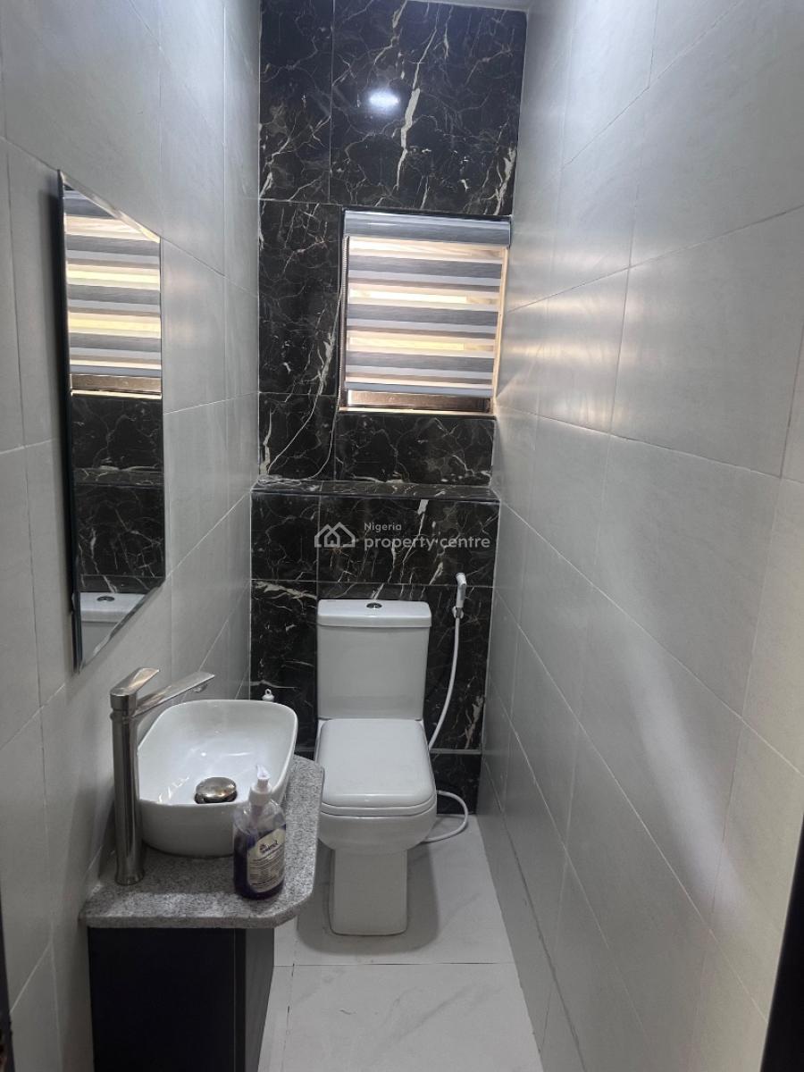 Luxury 3bedroom Penthouse, Brandnew, in a Gated Estate, Ologolo, Lekki, Lagos, Flat / Apartment for Rent