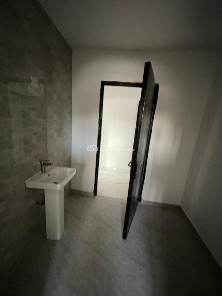 Luxurious 4 Bedroom Duplex with 2 Bq, Surulere, Adeniran Ogunsanya, Surulere, Lagos, Detached Duplex for Rent