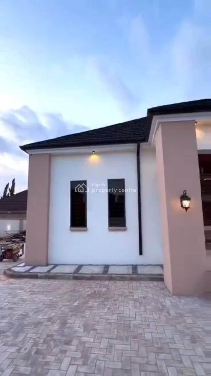 Massive 4bedroom Bungalow with Bq in Lokogoma, Lokogoma District, Abuja, Detached Bungalow for Sale