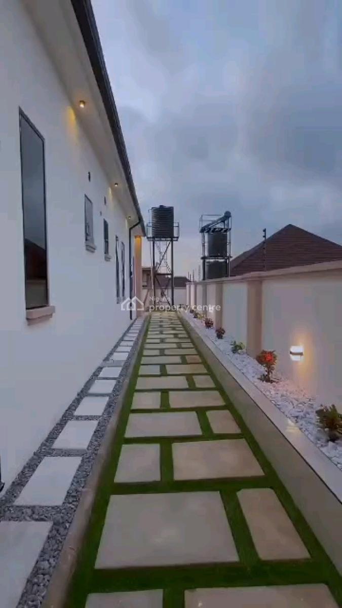 Massive 4bedroom Bungalow with Bq in Lokogoma, Lokogoma District, Abuja, Detached Bungalow for Sale