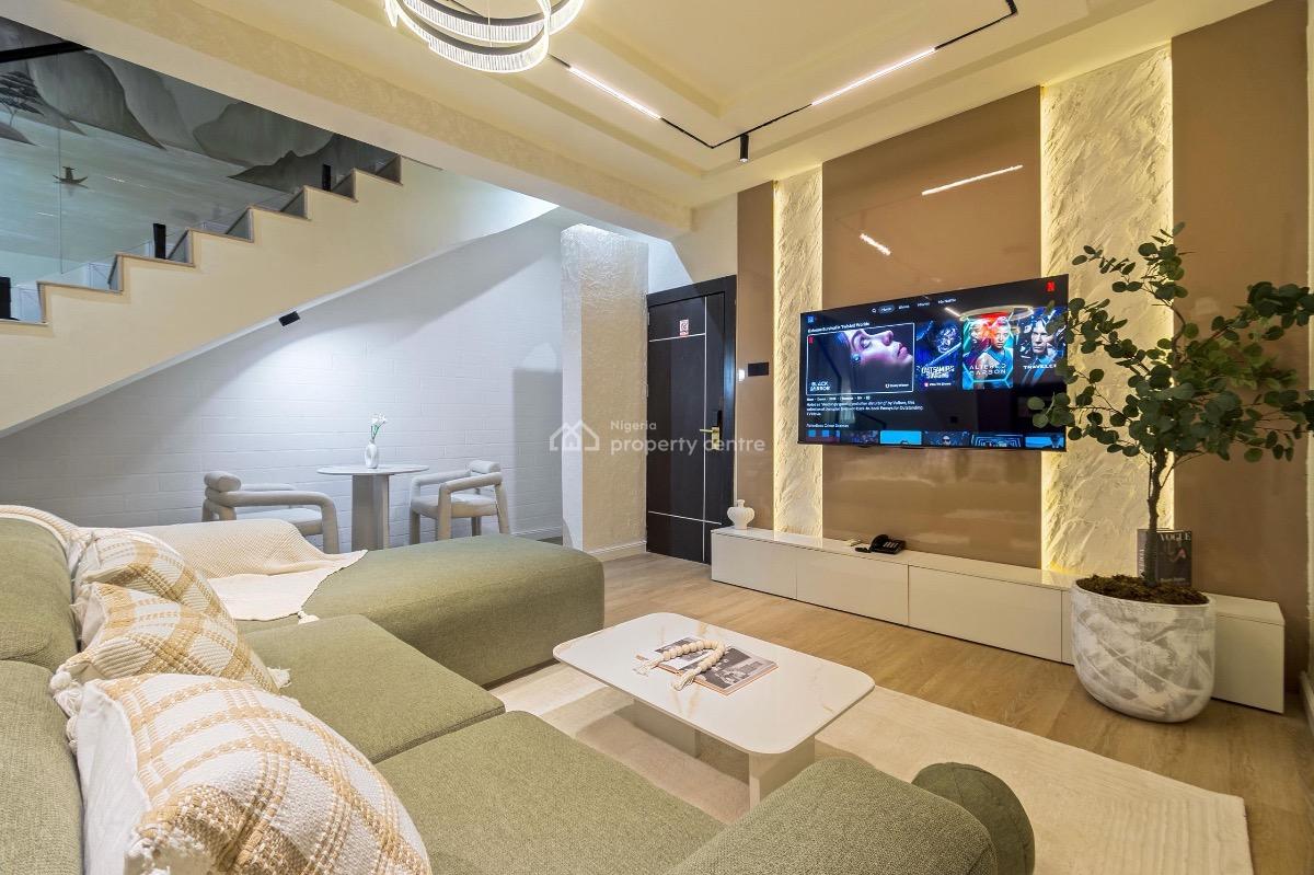 Luxury One Bed Loft in a Nice Estate, Lekki Phase 1, Lekki, Lagos, House Short Let