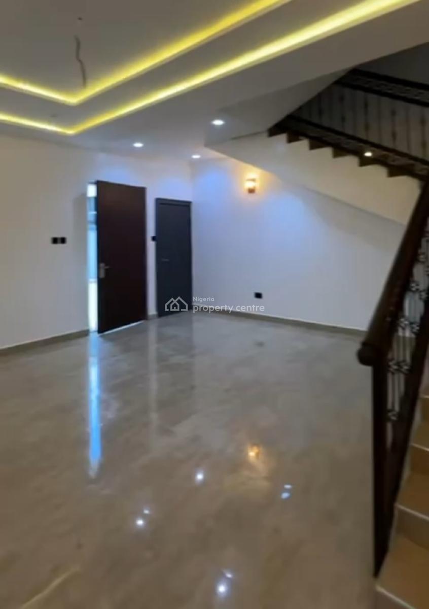 4 Bedrooms Terrace Duplex* (nb : No Bq But Very Spacious) in Gaduwa, Gaduwa, Abuja, Terraced Duplex for Sale
