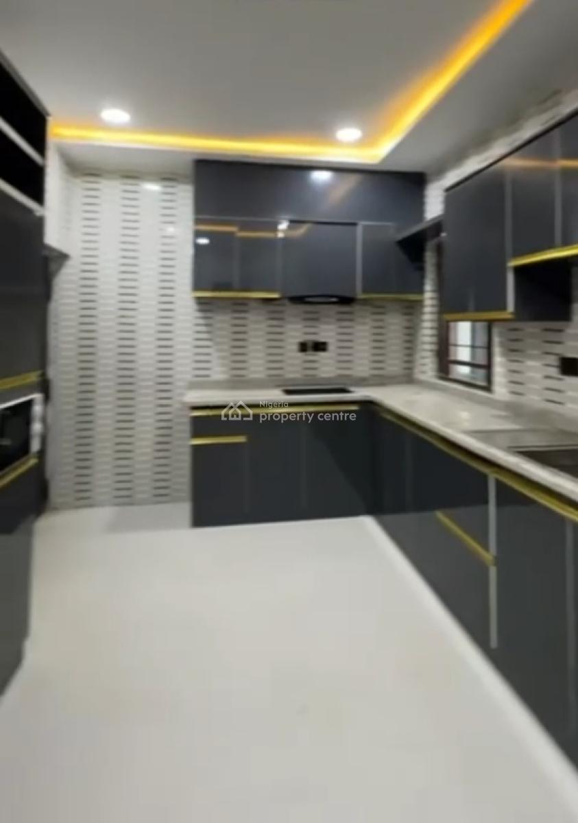 4 Bedrooms Terrace Duplex* (nb : No Bq But Very Spacious) in Gaduwa, Gaduwa, Abuja, Terraced Duplex for Sale