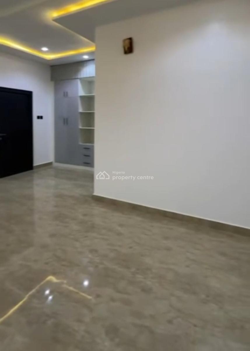 4 Bedrooms Terrace Duplex* (nb : No Bq But Very Spacious) in Gaduwa, Gaduwa, Abuja, Terraced Duplex for Sale