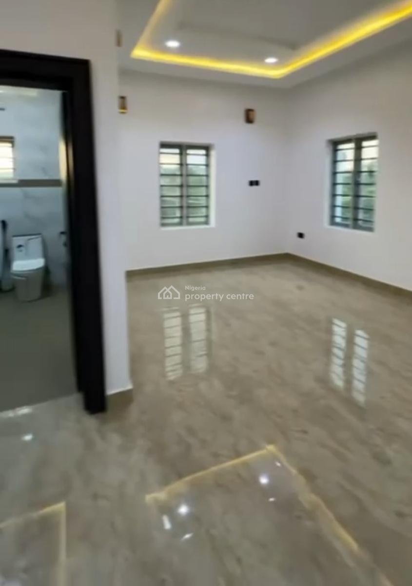 4 Bedrooms Terrace Duplex* (nb : No Bq But Very Spacious) in Gaduwa, Gaduwa, Abuja, Terraced Duplex for Sale