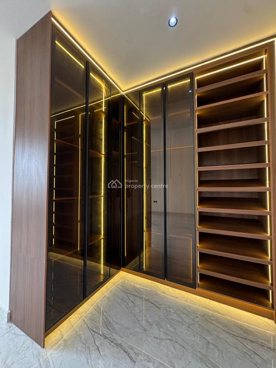 Luxury 3 Bedroom Apartment with a Bq, Lekki Phase 1, Lekki, Lagos, Flat / Apartment for Sale