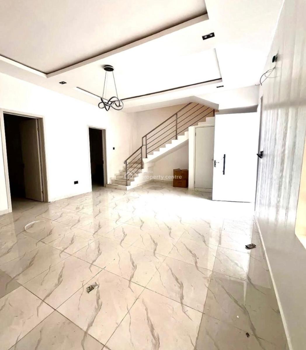 Elegant 4-bedroom Semi-detached Duplex with Bq, Ikota, Lekki, Lagos, Semi-detached Duplex for Rent