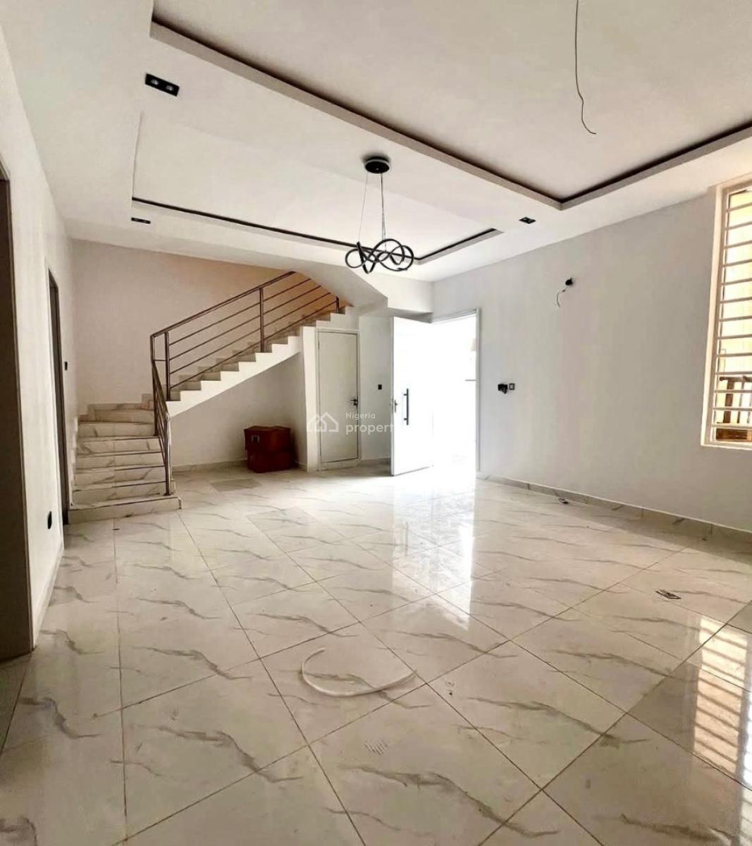 Elegant 4-bedroom Semi-detached Duplex with Bq, Ikota, Lekki, Lagos, Semi-detached Duplex for Rent