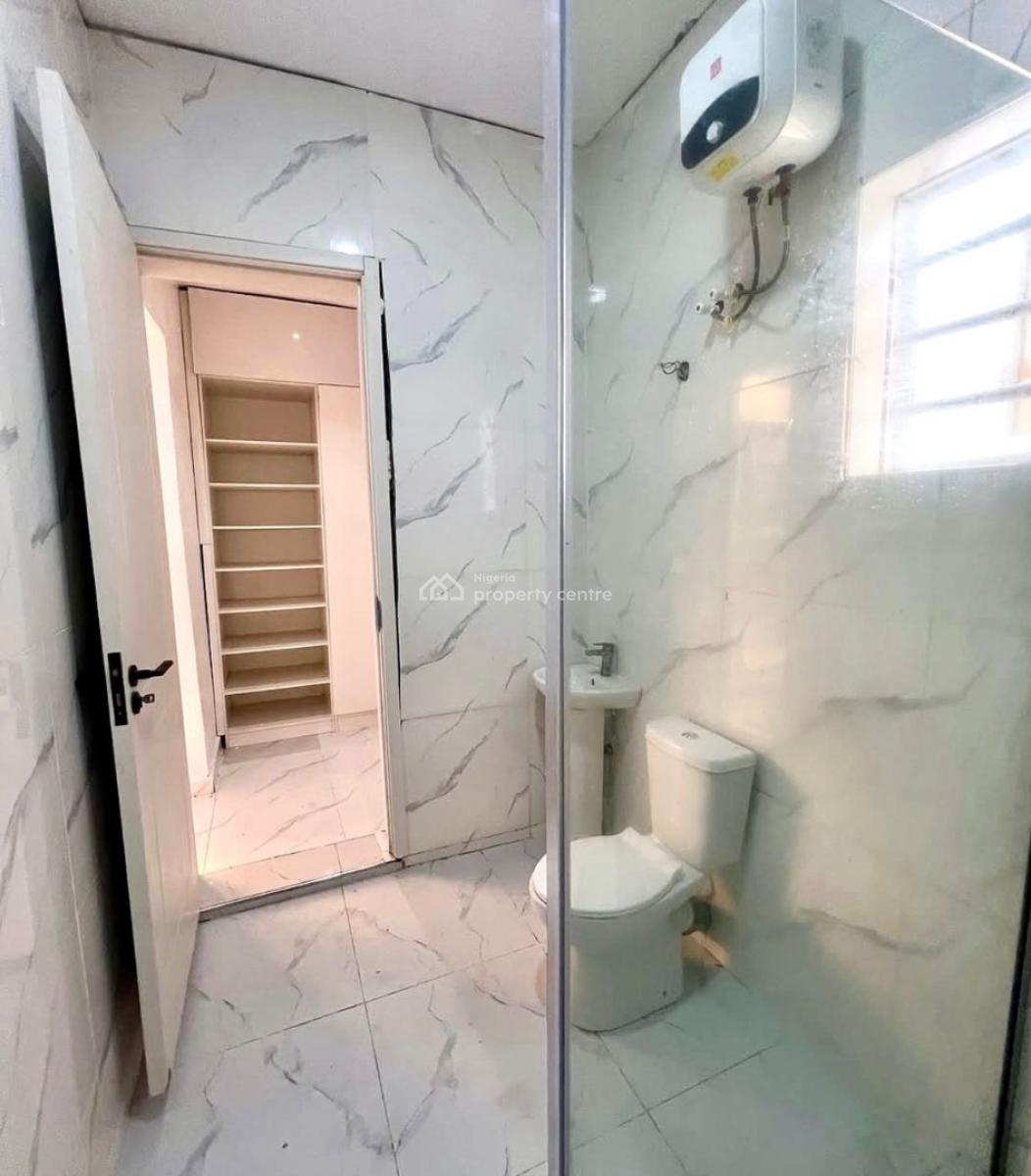 Elegant 4-bedroom Semi-detached Duplex with Bq, Ikota, Lekki, Lagos, Semi-detached Duplex for Rent