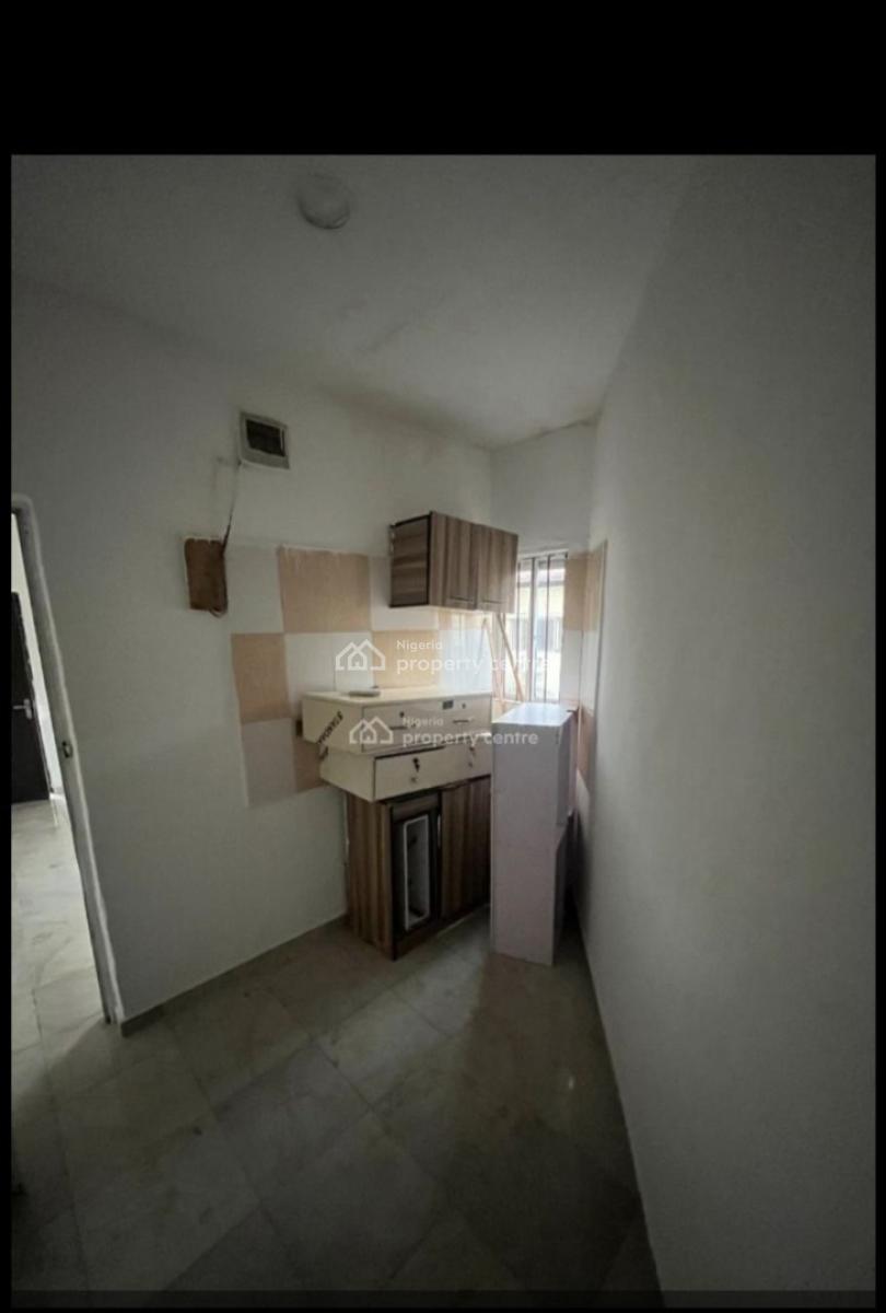 a Single Room Self Serviced Upstairs with Kitchen Toilet and Shower, Off Admiralty Way, Lekki Phase 1, Lekki, Lagos, Self Contain (single Rooms) for Rent