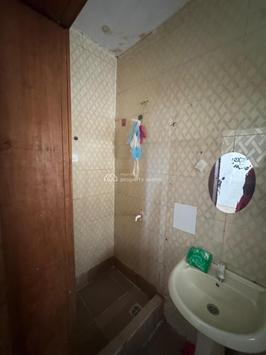 Clean Shared Apartment, Agungi, Lekki, Lagos, Flat / Apartment for Rent