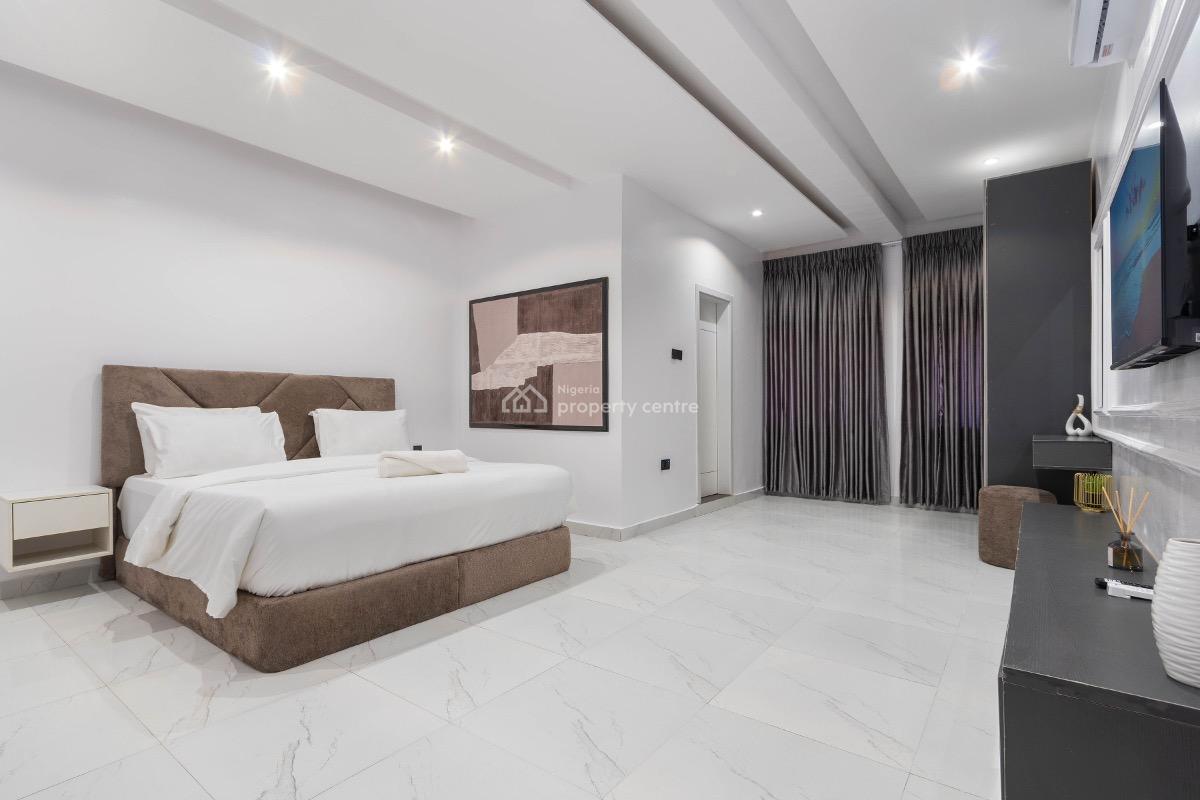 Luxury 2bed Apartment with Snooker, Off Admiralty, Lekki Phase 1, Lekki, Lagos, Flat / Apartment Short Let