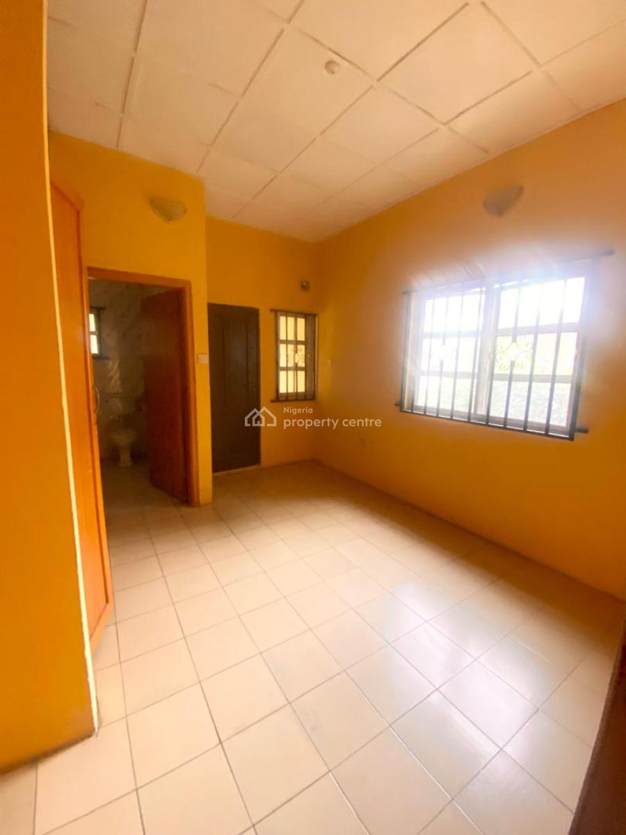 Spacious Self Serviced 2 Bedroom Flat Upstairs, Off Freedom Way, Ikate, Lekki, Lagos, Flat / Apartment for Rent