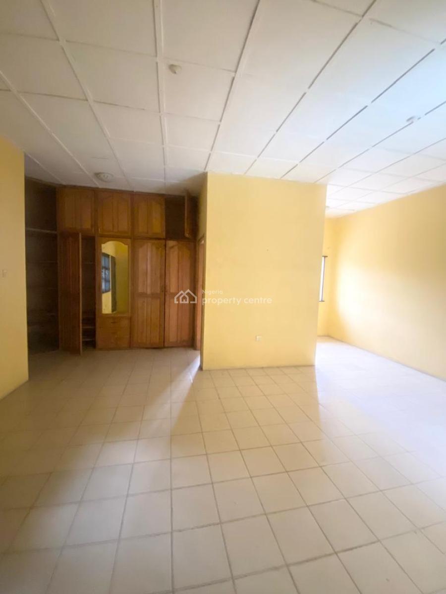 Spacious Self Serviced 2 Bedroom Flat Upstairs, Off Freedom Way, Ikate, Lekki, Lagos, Flat / Apartment for Rent