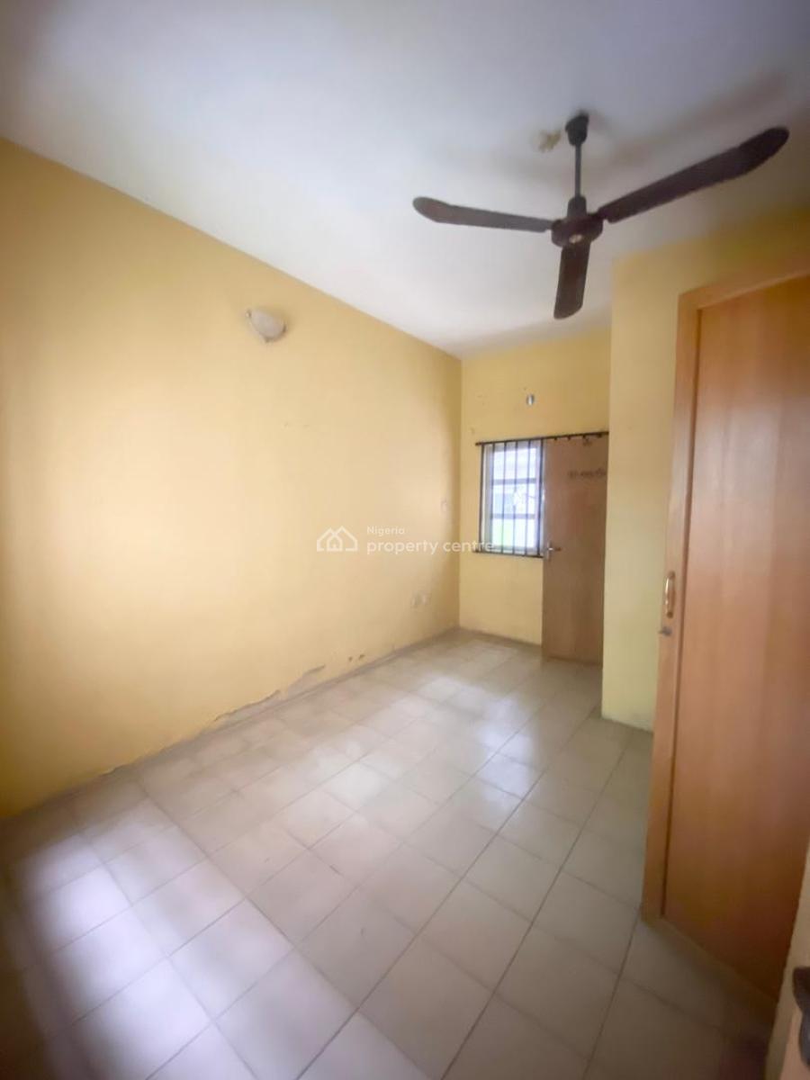 Spacious Self Serviced 2 Bedroom Flat Upstairs, Off Freedom Way, Ikate, Lekki, Lagos, Flat / Apartment for Rent