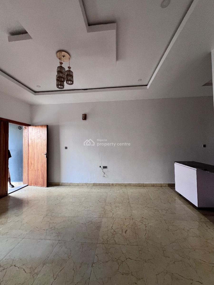 a Well Built 2bedroom Apartment, Before Novare Shoprite Ajah, Lekki Phase 2, Lekki, Lagos, Flat / Apartment for Rent