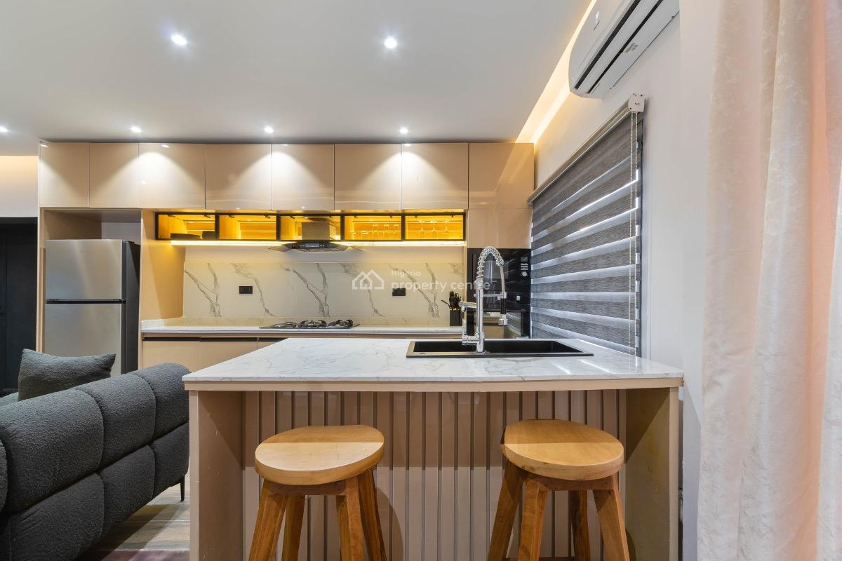Luxury 1bed Apartment with Lounge, Off Admiralty, Lekki Phase 1, Lekki, Lagos, Flat / Apartment Short Let