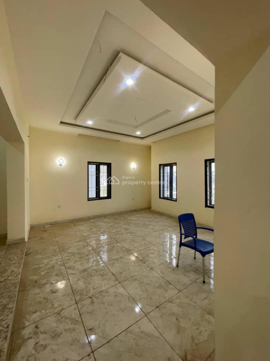 Standard 3 Bedrooms Block of Flat with Bq, Ground Floor, Katampe, Abuja, Flat / Apartment for Rent