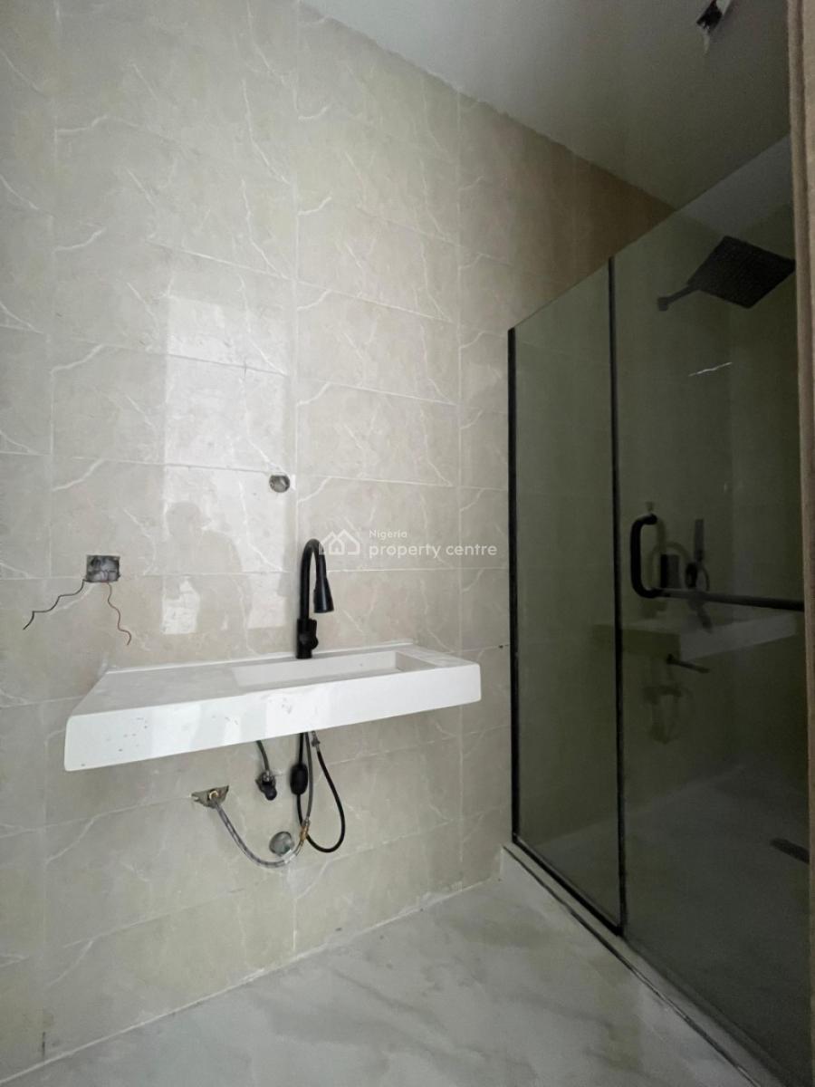 Stunning 3 Bedroom Apartment with a Pool and Gym, Lekki Phase 1, Lekki, Lagos, Flat / Apartment for Sale