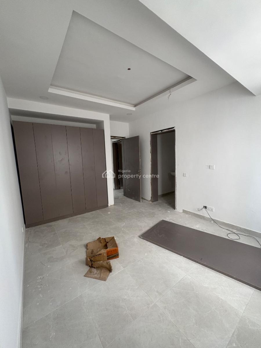 3 Bedroom with Bq Beautifully Built and Spacious, Lekki Phase 1, Lekki, Lagos, Flat / Apartment for Rent