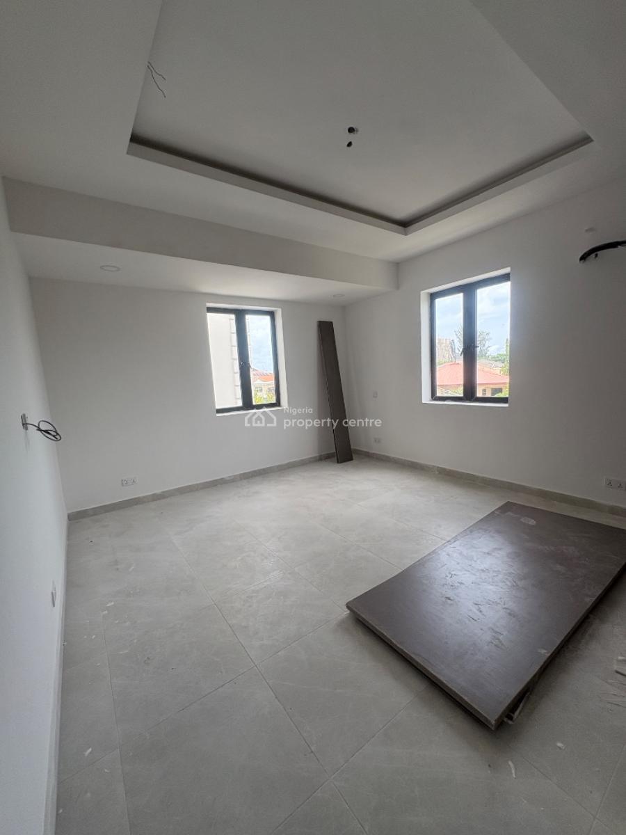 3 Bedroom with Bq Beautifully Built and Spacious, Lekki Phase 1, Lekki, Lagos, Flat / Apartment for Rent