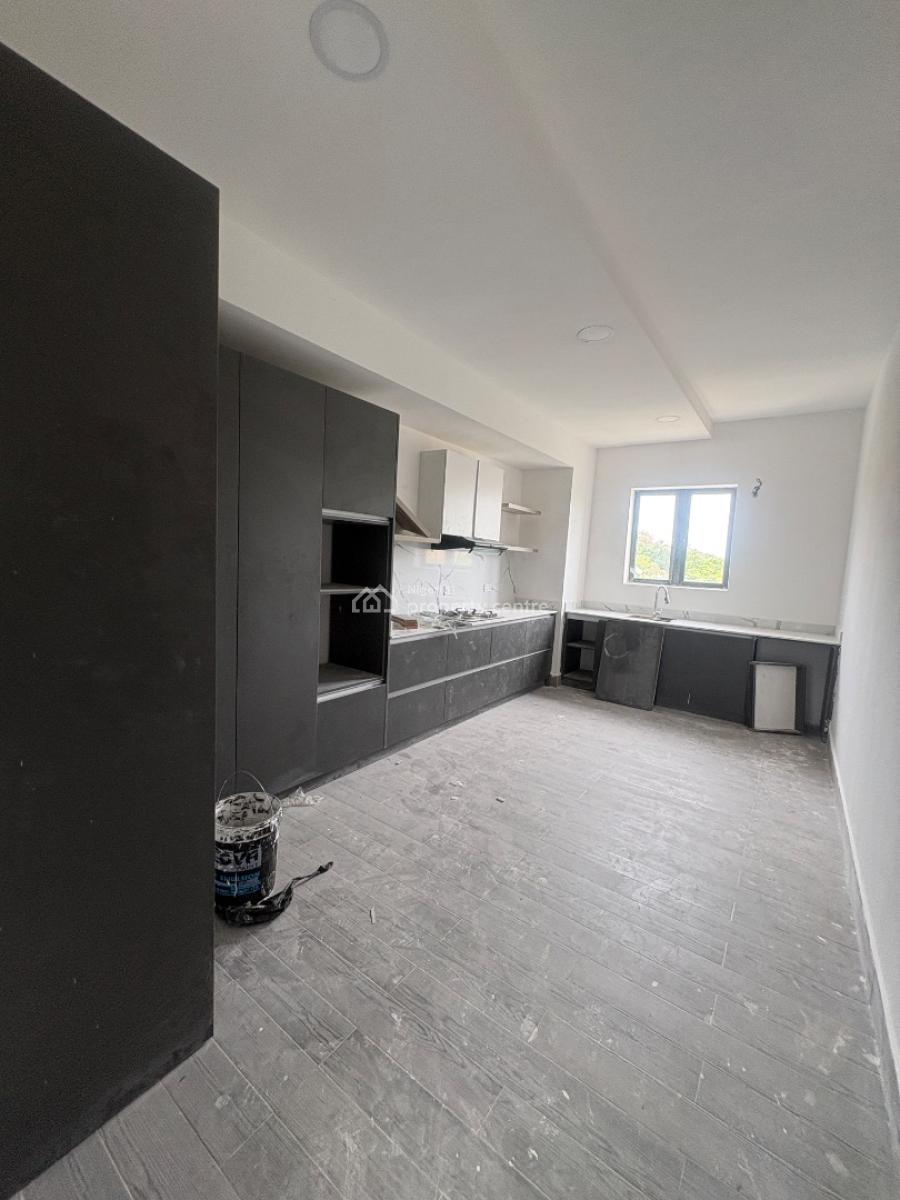 3 Bedroom with Bq Beautifully Built and Spacious, Lekki Phase 1, Lekki, Lagos, Flat / Apartment for Rent
