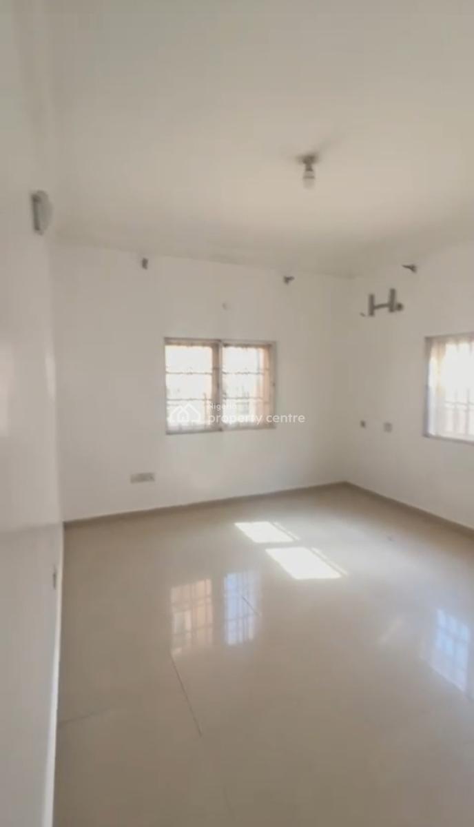 Clean 2 Bedroom on a Tarred Rd, Wuye Main, Wuye, Abuja, Flat / Apartment for Rent