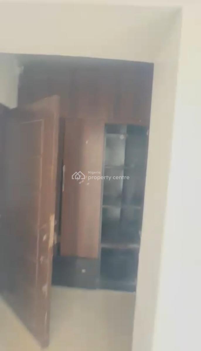 Clean 2 Bedroom on a Tarred Rd, Wuye Main, Wuye, Abuja, Flat / Apartment for Rent